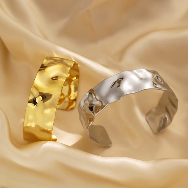 O1CN010NtWPu25wjTKNVMdu_3529117591-0-cib.jpg Stainless Steel Hammered Open Bangle 775129818944