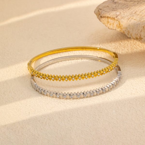 O1CN011nrZ5Y25wjcFDVxNC_3529117591-0-cib.jpg Stainless Steel Rhombus Zirconia Bangle 962800617046