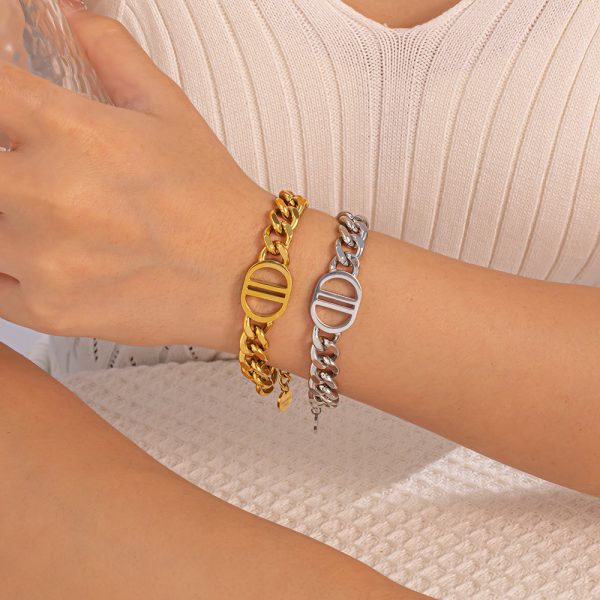 O1CN012Qqv7s25wje6z0OrN_3529117591-0-cib.jpg Stainless Steel Letter Chain Bracelet 1003356060894
