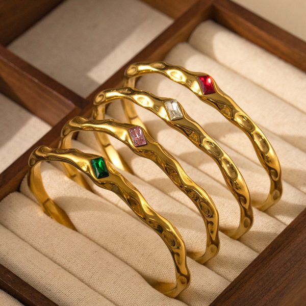O1CN012jcso125wjXjuHX2w_3529117591-0-cib.jpg Stainless Steel Zirconia Open C Bangle 851469544908