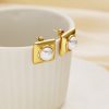 O1CN013CoBNU25wjUtJmnfO_3529117591-0-cib.jpg Stainless Steel Square Pearl Earrings 803327718230
