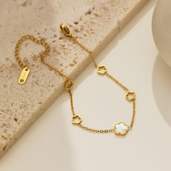 O1CN013EPuEO25wjYwYXgSq_3529117591-0-cib.jpg Stainless Steel Clover Chain Bracelet 874413639818