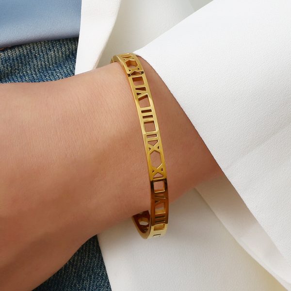 O1CN013Nma2b25wjbgQHWgz_3529117591-0-cib.jpg Stainless Steel Roman Numeral Bangle 744962446952