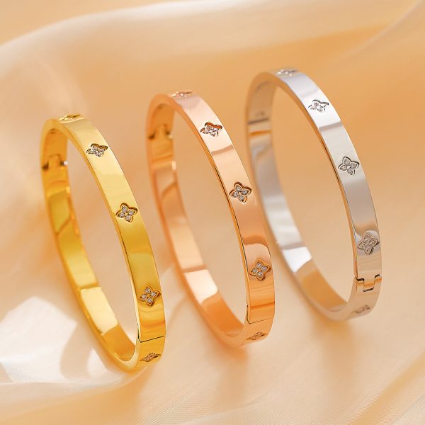 O1CN015Qr1y425wjbGjQsqB_3529117591-0-cib.jpg Stainless Steel Rhinestone Bangle 941159028161