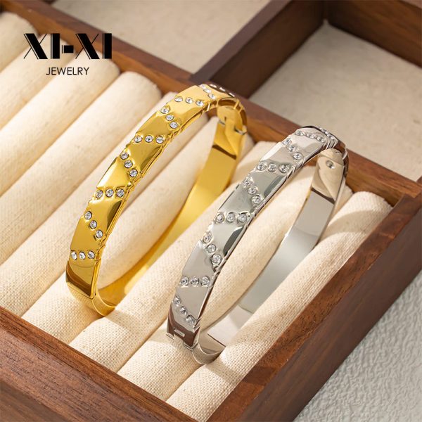 O1CN018hSWO325wjc0O3foo_3529117591-0-cib.jpg Stainless Steel Rhinestone Bangle 955992918142