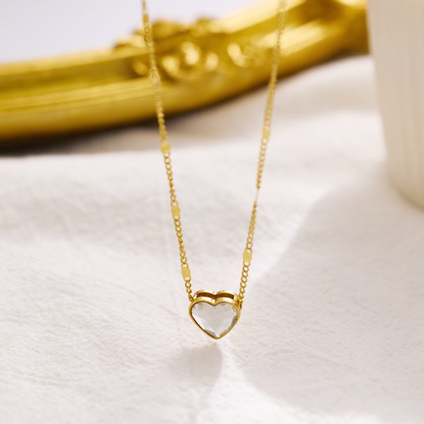 O1CN019EVsfo25wjUEVSflR_3529117591-0-cib.jpg Stainless Steel Zirconia Heart Necklace 788134355001