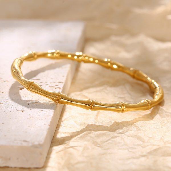 O1CN019XcTZe25wjHQaqFdT_3529117591-0-cib.jpg Stainless Steel Rhinestone Bangle 670888213634