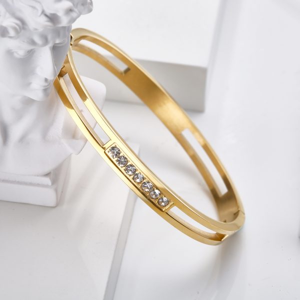O1CN019lsZ5z25wjESWf1If_3529117591-0-cib.jpg Stainless Steel Hollow Zirconia Bangle 652653035600