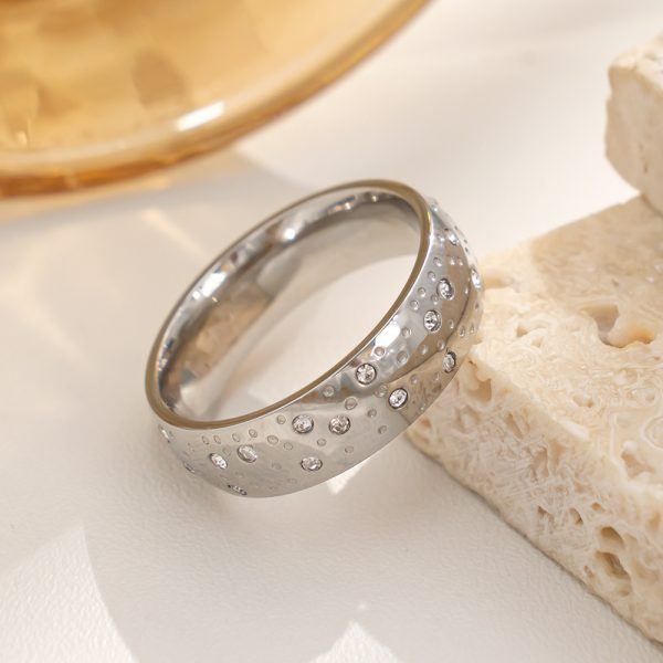 O1CN01A446k525wjg0I7tXA_3529117591-0-cib.jpg Stainless Steel Rhinestone Ring 1053347696378