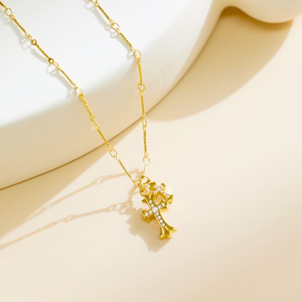 O1CN01CFWrZj25wjalij1tJ_3529117591-0-cib.jpg Stainless Steel Zirconia Cross Necklace 928485522441
