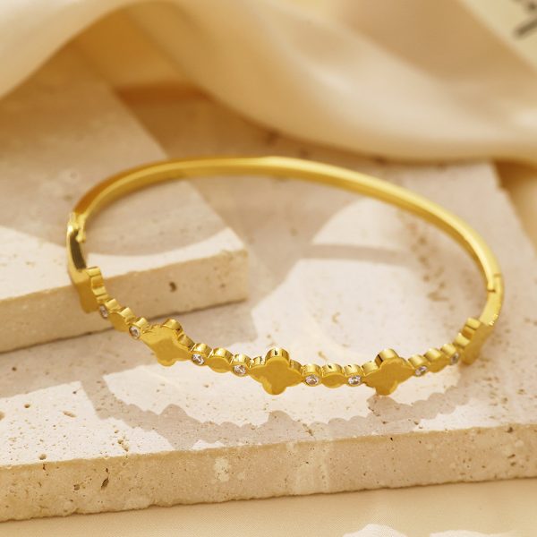 O1CN01DKSq2M25wjTDXbaJD_3529117591-0-cib.jpg Stainless Steel Chain Bracelet 774559929988