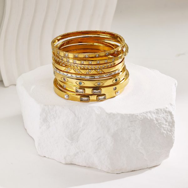O1CN01EBq64X25wjd85sMnN_3529117591-0-cib.jpg Stainless Steel Evil Eye Bangle 984120120681