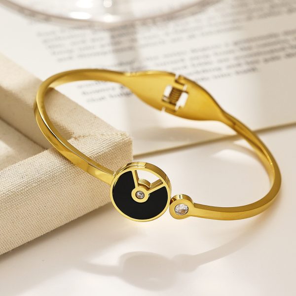 O1CN01FHaKKR25wjfwc2ITQ_3529117591-0-cib.jpg Stainless Steel Clover Bangle 1050398186677