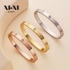 O1CN01FiSgWk25wjbsUqTEM_3529117591-0-cib.jpg Stainless Steel Clover Bangle 642220562373