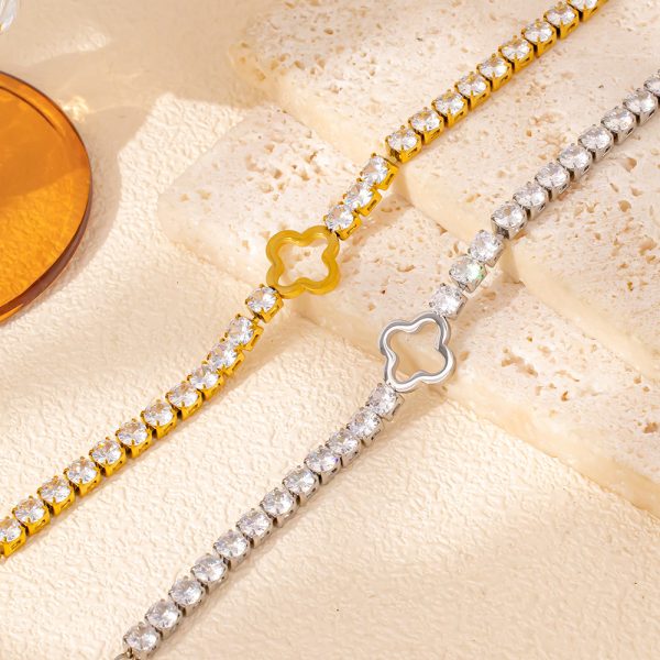 O1CN01FrWUyL25wje5kpjiI_3529117591-0-cib.jpg Stainless Steel Rhinestone Butterfly Bracelet 1001022355724