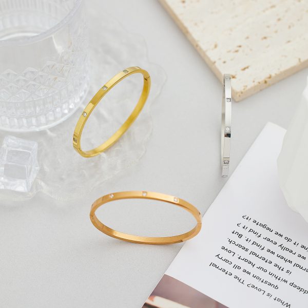 O1CN01FtYENA25wjbpHdGup_3529117591-0-cib.jpg Stainless Steel Zirconia Bangle 633510990798