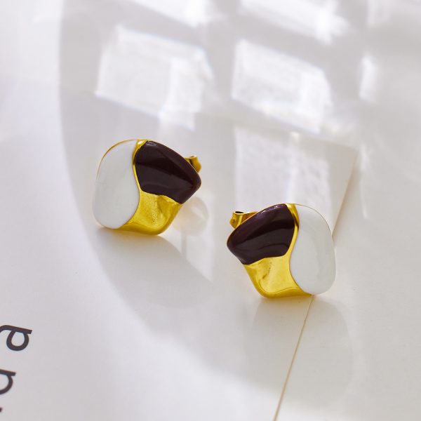 O1CN01Fzzynw25wjRe0thrE_3529117591-0-cib.jpg Stainless Steel Clover Shell Earrings 756940769071