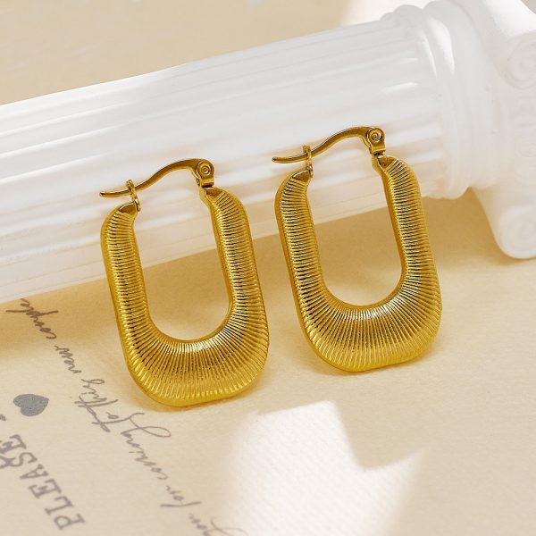 O1CN01HSAjbw25wjPdbak8Q_3529117591-0-cib.jpg Stainless Steel Ribbed U Earrings 739025899559