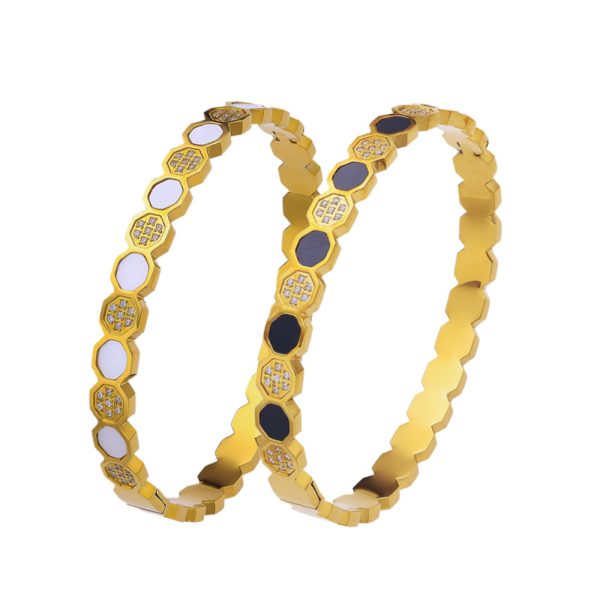 O1CN01HWVc3W25wjTgLbnuX_3529117591-0-cib.jpg Stainless Steel Honeycomb Bracelet 778110023588