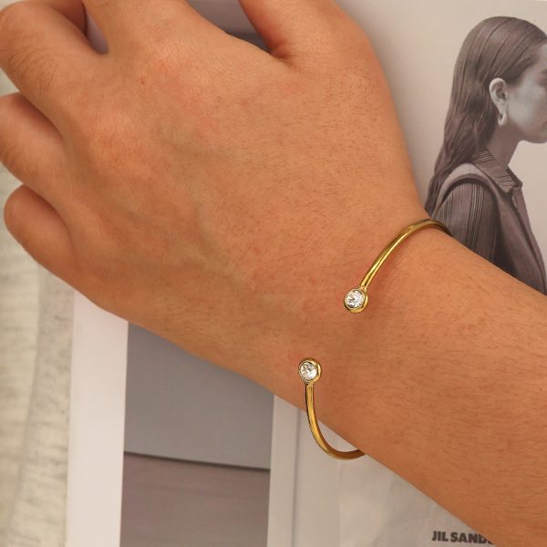 O1CN01I02mK225wjRbn8hs4_3529117591-0-cib.jpg Stainless Steel Zirconia Open Bangle 758118468316