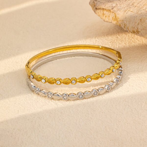 O1CN01IxIJmh25wjcMRrAVR_3529117591-0-cib.jpg Stainless Steel Eight Point Star Bangle 965176924928