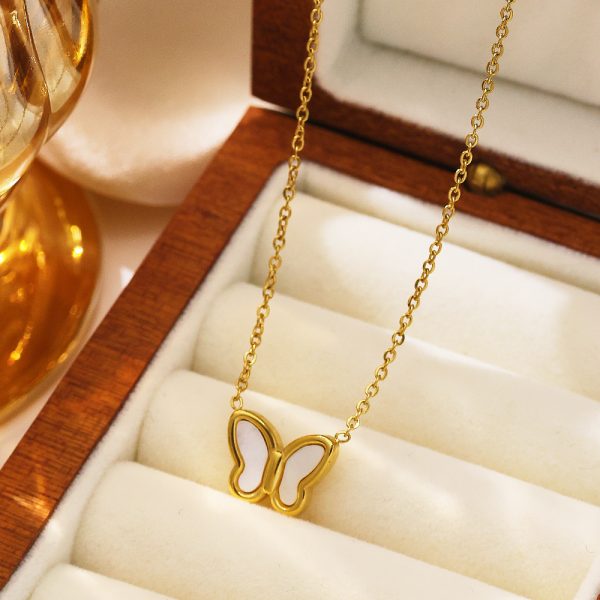 O1CN01MMS9zt25wjVT8eDS5_3529117591-0-cib.jpg Stainless Steel Mother of Pearl Butterfly Necklace 815216601227