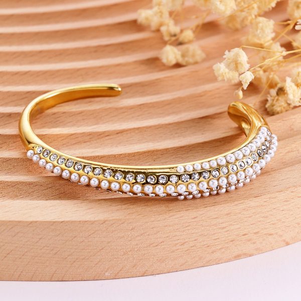 O1CN01Nd3suk25wjXfYePvT_3529117591-0-cib.jpg Stainless Steel Zirconia Bangle 851248089764