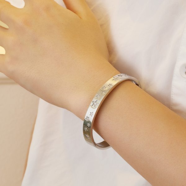O1CN01NtVZzV25wjNzIfm3W_3529117591-0-cib.jpg Stainless Steel Star Rhinestone Bangle 724631046012
