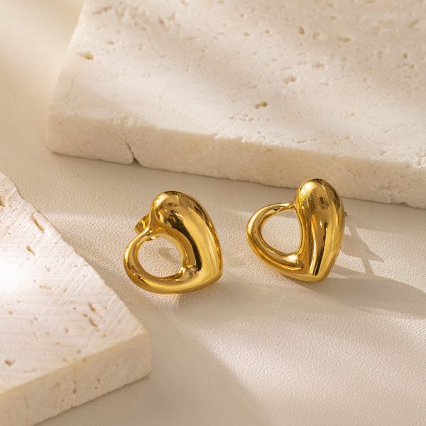 O1CN01OOTFkb25wjZXAX5ov_3529117591-0-cib.jpg Stainless Steel Heart Huggie Earrings 893584433213