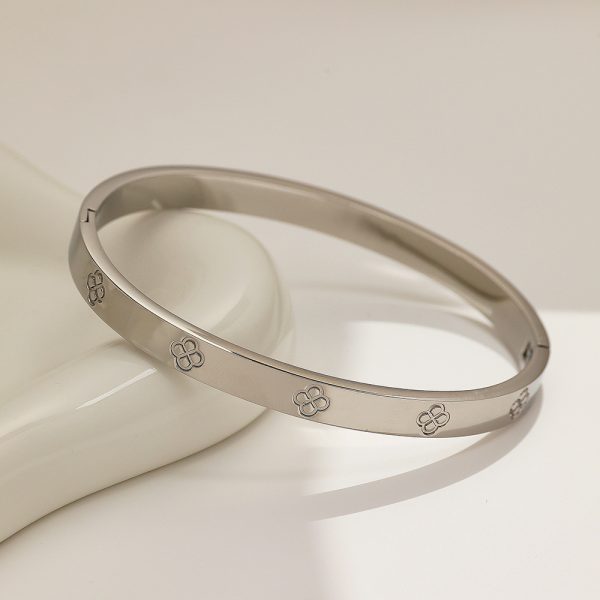 O1CN01P6glxD25wjblDr8bu_3529117591-0-cib.jpg Stainless Steel Bangle Set 954727299062