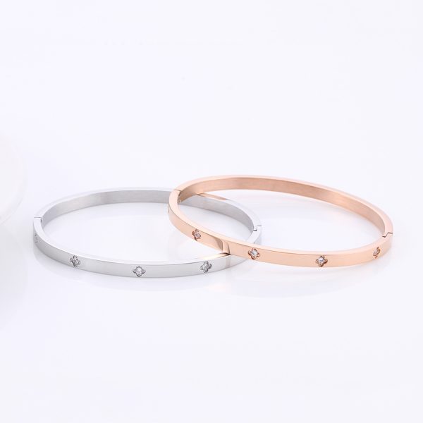 O1CN01PQ7PBr25wjbfxDQti_3529117591-0-cib.jpg Stainless Steel Plum Blossom Bangle 649584568930