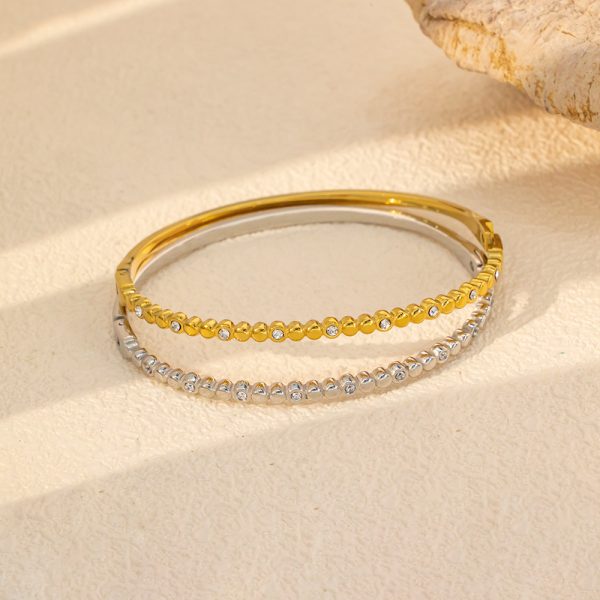 O1CN01PY2hWb25wjcIxHhF4_3529117591-0-cib.jpg Stainless Steel Star Zirconia Bangle 962806955694