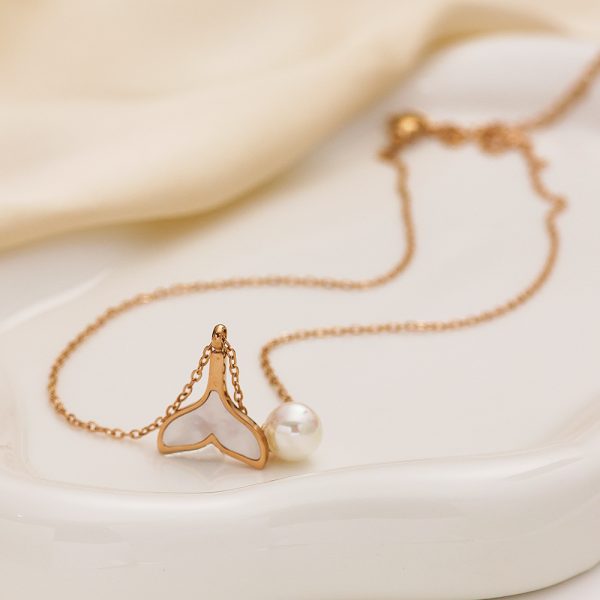 O1CN01PjAwNG25wjVvG5S27_3529117591-0-cib.jpg Stainless Steel Mother of Pearl Fishtail Necklace 822948372006