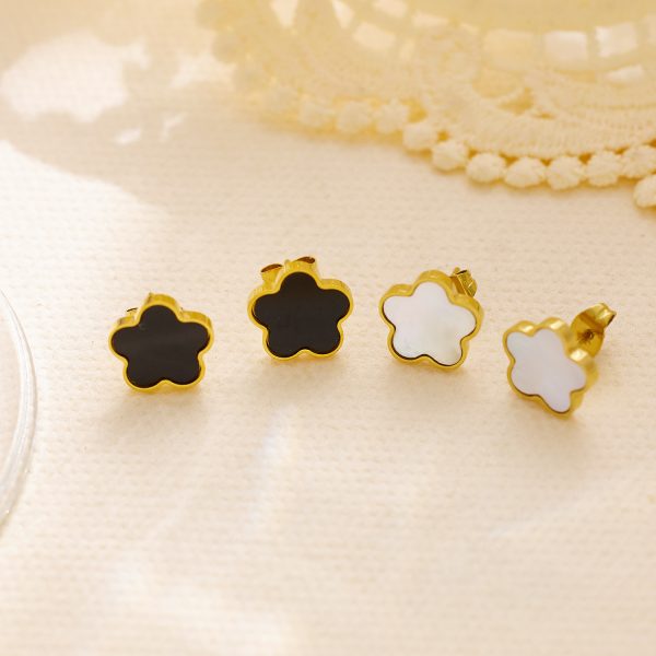 O1CN01PpC7pA25wjRbDj1PX_3529117591-0-cib.jpg Stainless Steel Clover Shell Earrings 756940769071