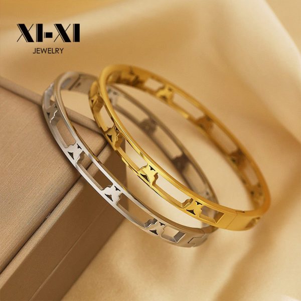O1CN01Py5FiD25wjbv1h8vW_3529117591-0-cib.jpg Stainless Steel Butterfly Bangle 798803621248