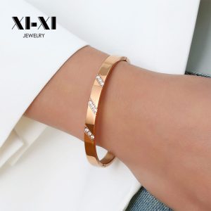 Stainless Steel Three Stone Bangle 634911226588