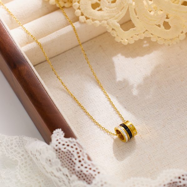 O1CN01QoukJD25wjUEvcn4T_3529117591-0-cib.jpg Stainless Steel Rhinestone Triple Ring Necklace 788159998027