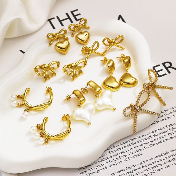 O1CN01TGh4ur25wjUzYua2t_3529117591-0-cib.jpg Stainless Steel Teardrop Heart Earrings 804153333579