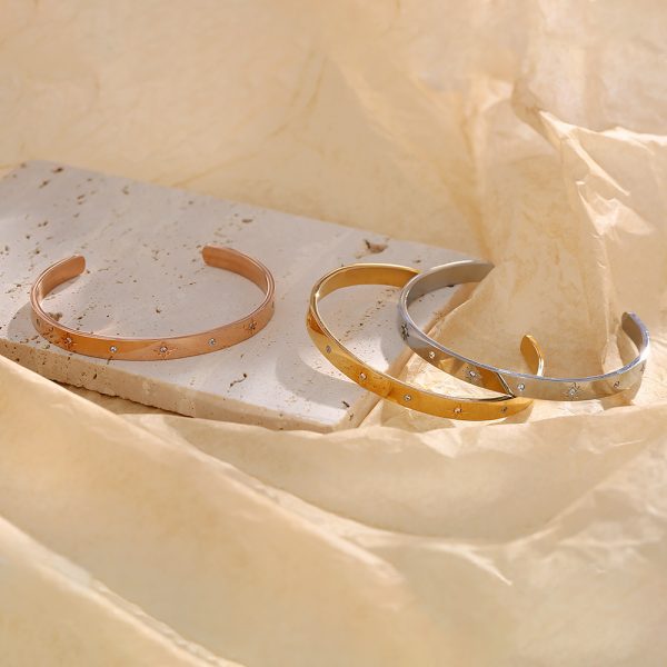 O1CN01UP0HLn25wjd87LfkZ_3529117591-0-cib.jpg Stainless Steel Open Zirconia Bangle 984088168533