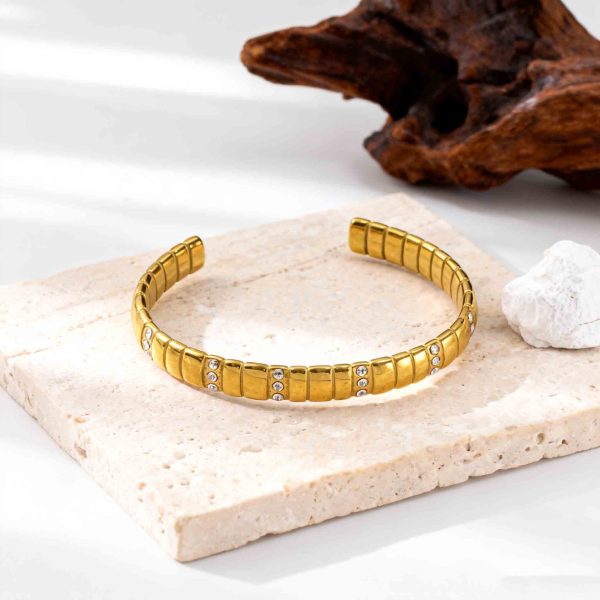 O1CN01XSpvQN25wjfvKZAv7_3529117591-0-cib.jpg Stainless Steel Zirconia Open Bangle 1050142882192
