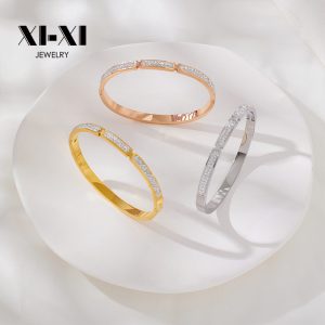 Stainless Steel Rhinestone H Bangle 744085794835