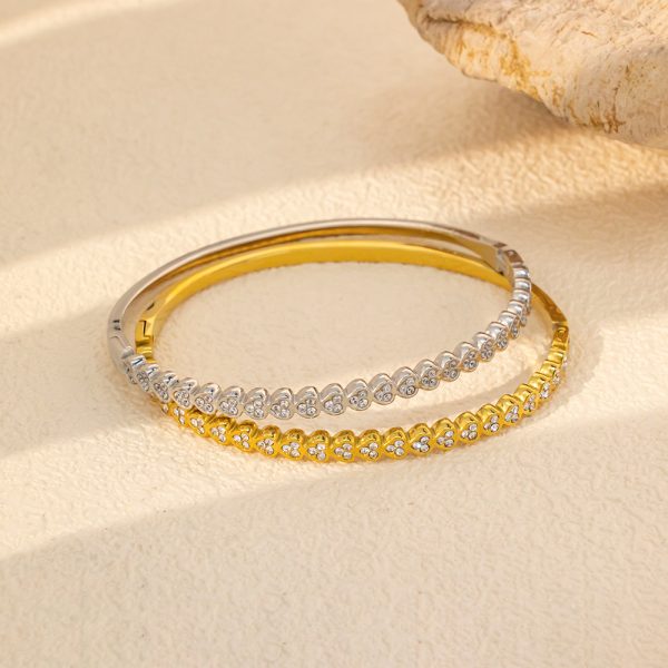 O1CN01YSI2W425wjcPBEn8Y_3529117591-0-cib.jpg Stainless Steel Clover Zirconia Bangle 966861840819