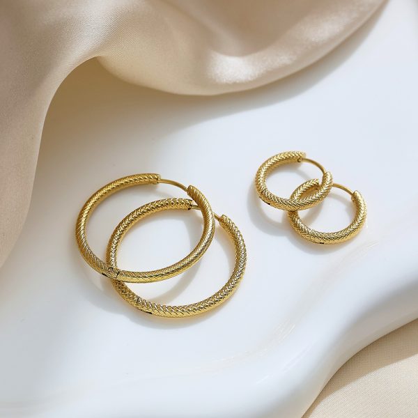 O1CN01ZtxS6U25wjU2rTYE4_3529117591-0-cib.jpg Stainless Steel Double Twist Earrings 785187452708