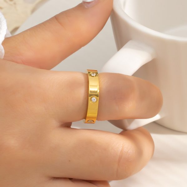 O1CN01aRBSVz25wjckGIyVM_3529117591-0-cib.jpg Stainless Steel Dot Zirconia Ring 975311496343