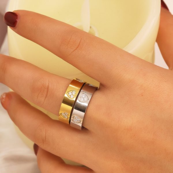 O1CN01atAIWB25wjcjQkUiN_3529117591-0-cib.jpg Stainless Steel Clover Zirconia Ring 973279758238