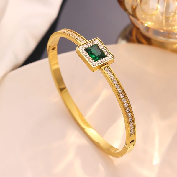 O1CN01dNRU8w25wjS7zzPDy_3529117591-0-cib.jpg Stainless Steel Zirconia Bangle 761645318478