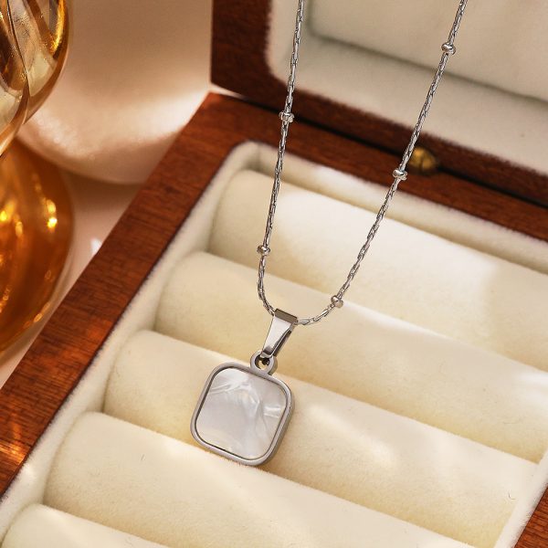 O1CN01eULdJA25wjVQfYdfF_3529117591-0-cib.jpg Stainless Steel Mother of Pearl Square Necklace 813581706592