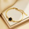 O1CN01g26ZEw25wjd23MnaW_3529117591-0-cib.jpg Stainless Steel Flower Charm Bracelet 981369026357