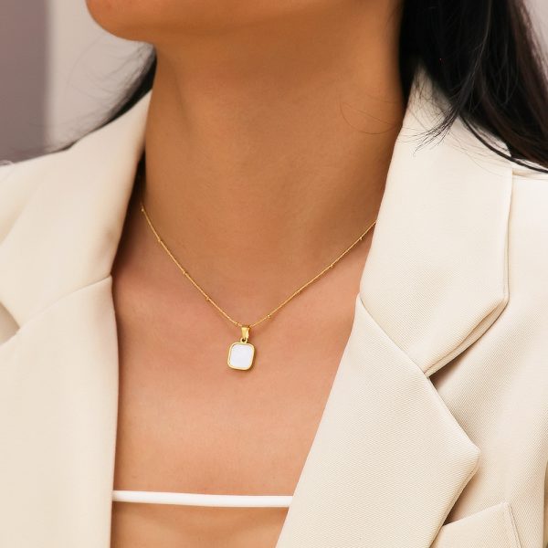 O1CN01gfhequ25wjVPSpwj7_3529117591-0-cib.jpg Stainless Steel Mother of Pearl Square Necklace 813581706592