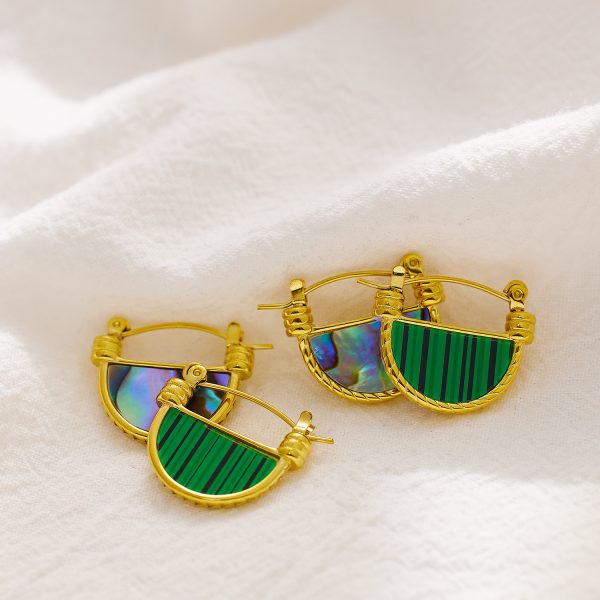 O1CN01iEaYKm25wjSOZyh5J_3529117591-0-cib.jpg Stainless Steel Curved Zirconia Earrings 764653590602